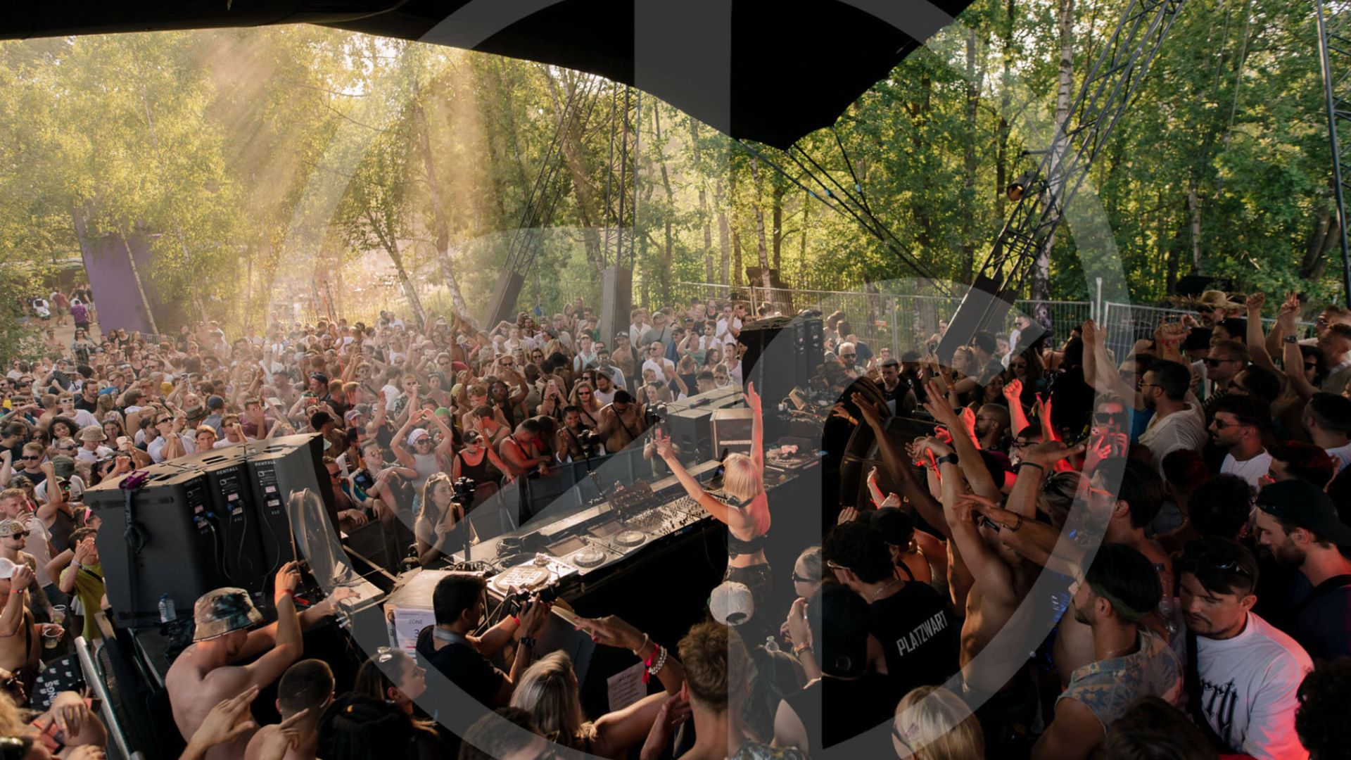 parti con Dance Reverse per awakenings upclose